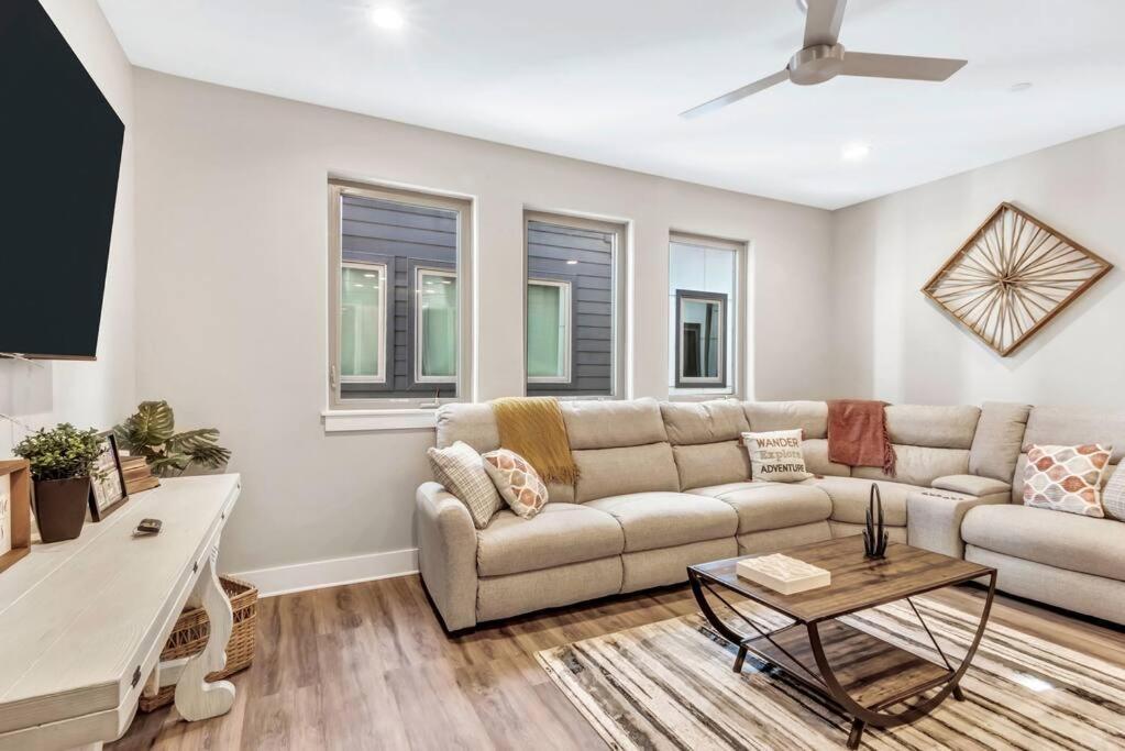 Private Rooftop Patio + 4 Story Home In Downtown Fw Форт-Уэрт Экстерьер фото