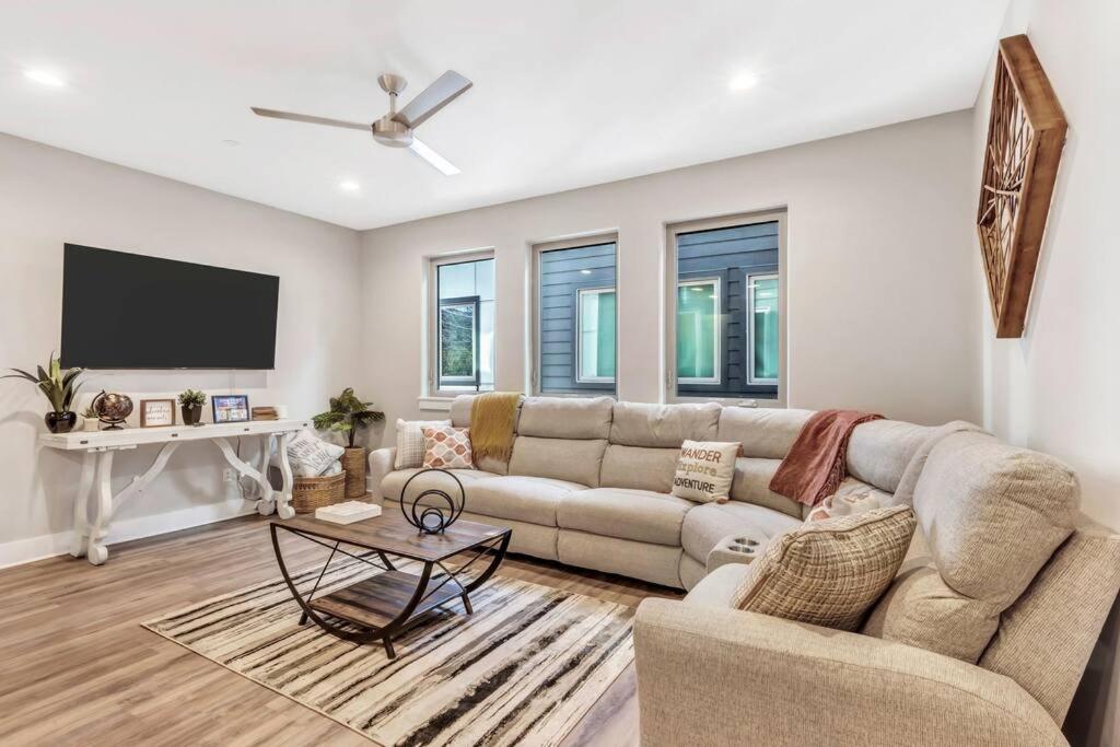 Private Rooftop Patio + 4 Story Home In Downtown Fw Форт-Уэрт Экстерьер фото